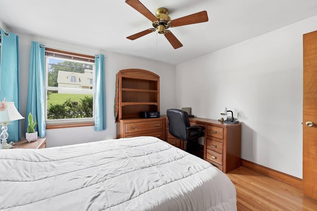 421 Holyoke St, Ludlow MA 01056 photo 15