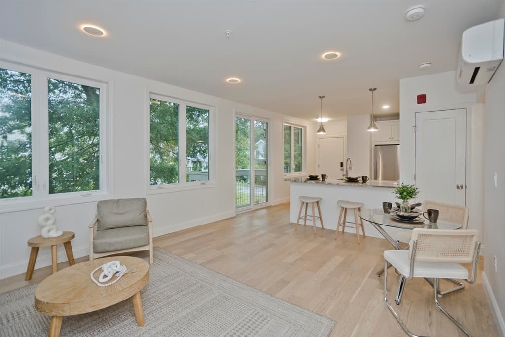 107 Williams Street # B, Northampton MA 01060