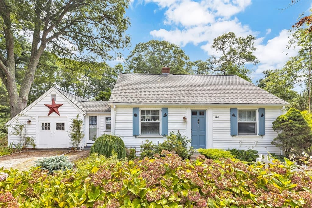 112 Osterville West Barnstable Rd, Barnstable MA 02655