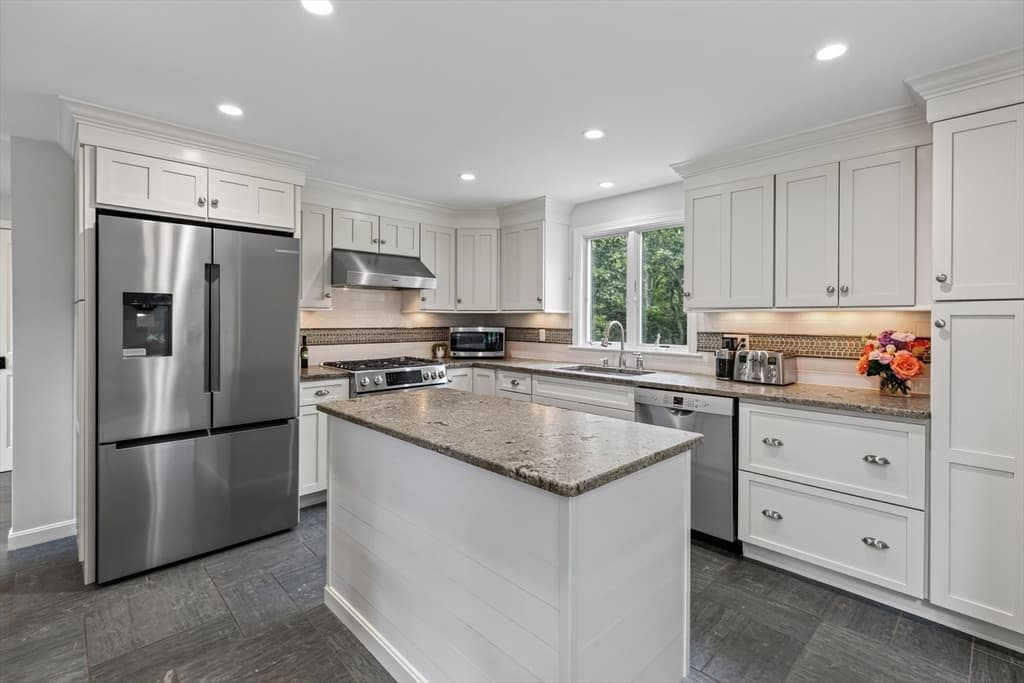 21 Vickers Street, Edgartown MA 02539 photo 15