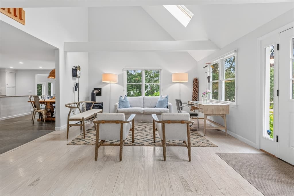 21 Vickers Street, Edgartown MA 02539 photo 11