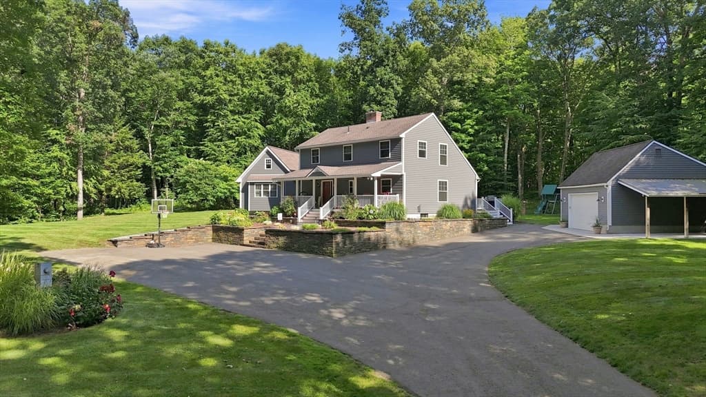 51 Barton Ave, Belchertown MA 01007
