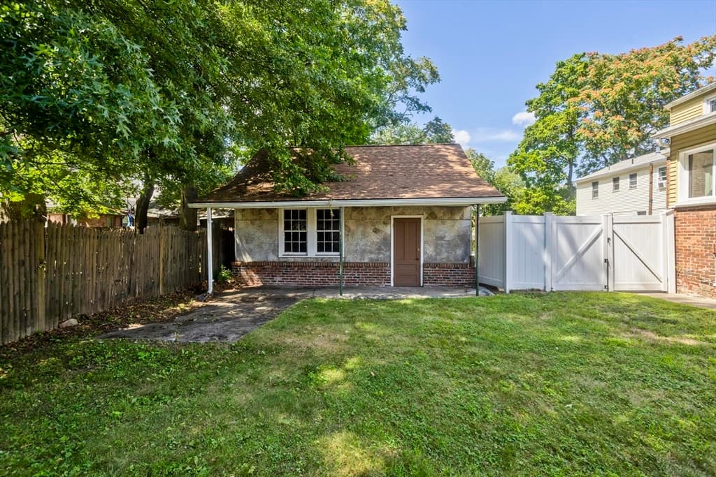Single Family Residence at 86 Laurence, Springfield MA 01104, Springfield, photo 39 of 42