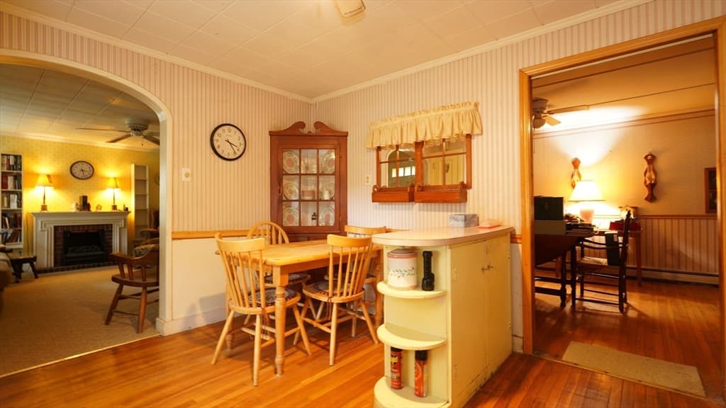 351 Towne St, North Attleboro MA 02760 photo 5