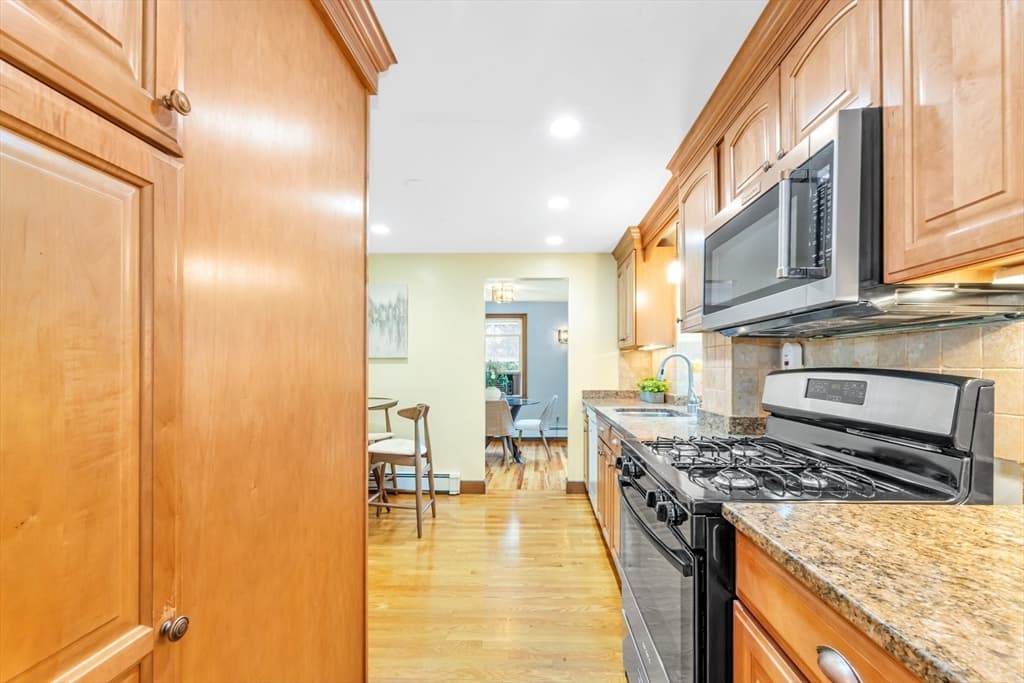 20 Paragon, Boston MA 02132 photo 9