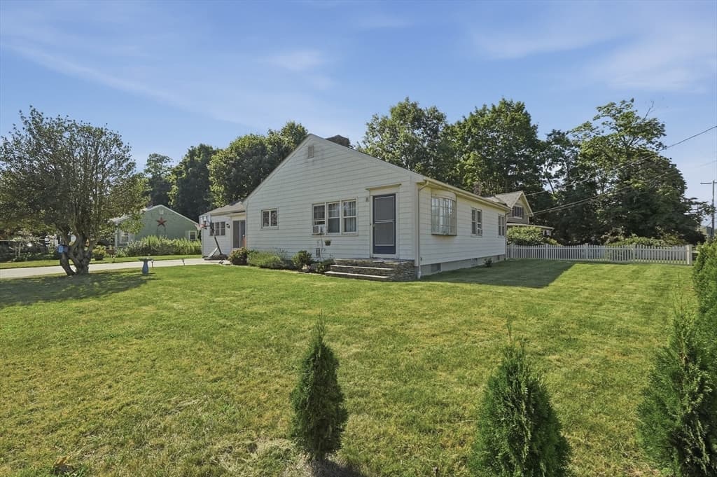 2 Lisa Ave, Acushnet MA 02743 photo 28