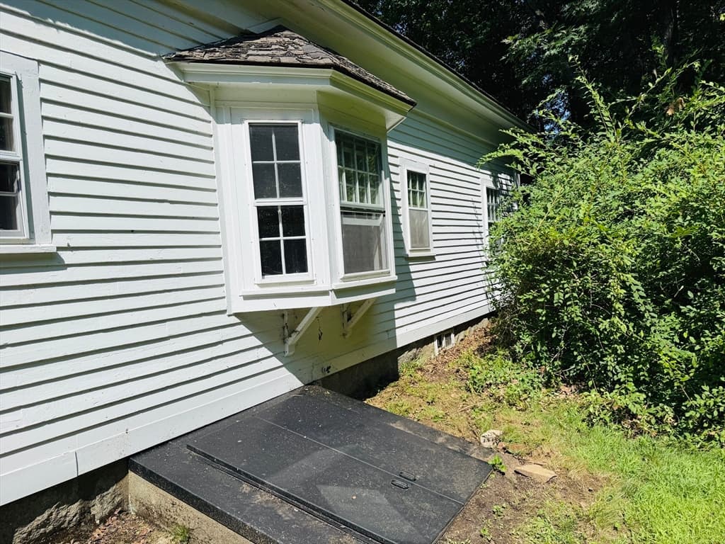 1344 Barre Rd, New Braintree MA 01531 photo 8
