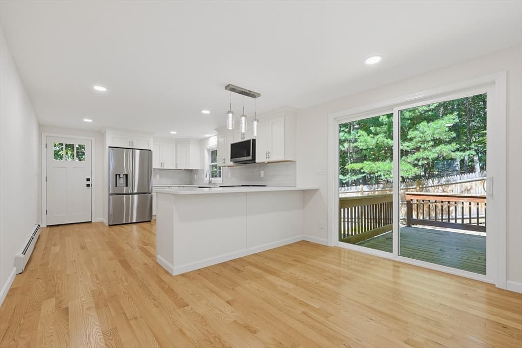 12 White Ave, Concord MA 01742 photo 6