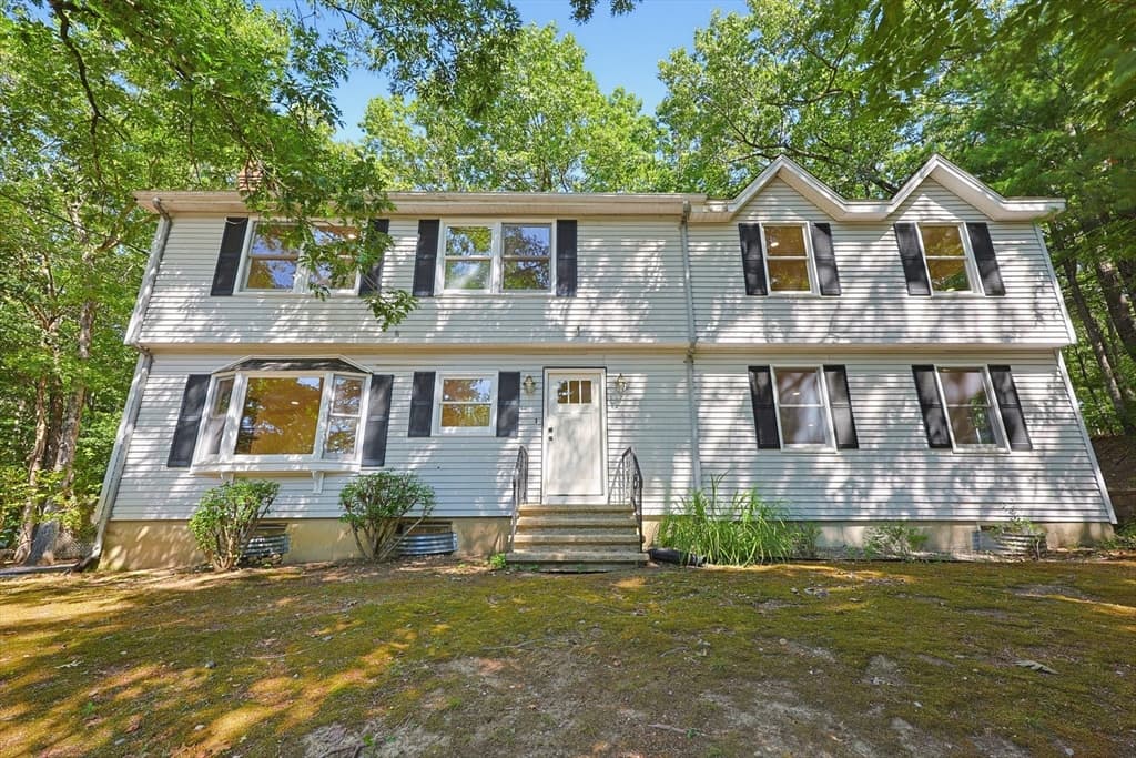 12 White Ave, Concord MA 01742