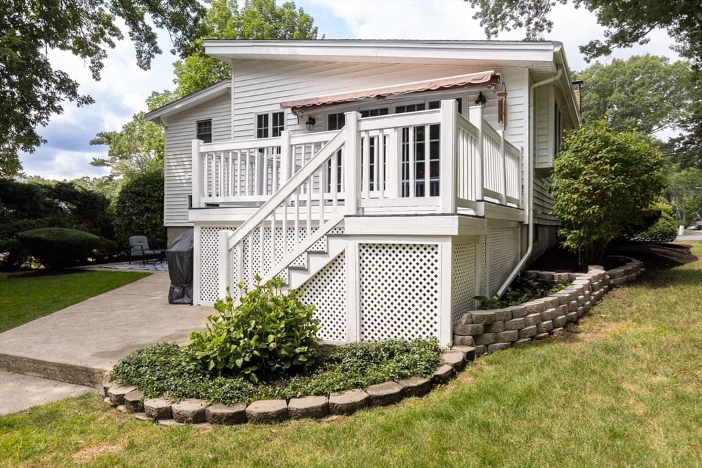 99 Keene St, Brockton MA 02301 photo 5