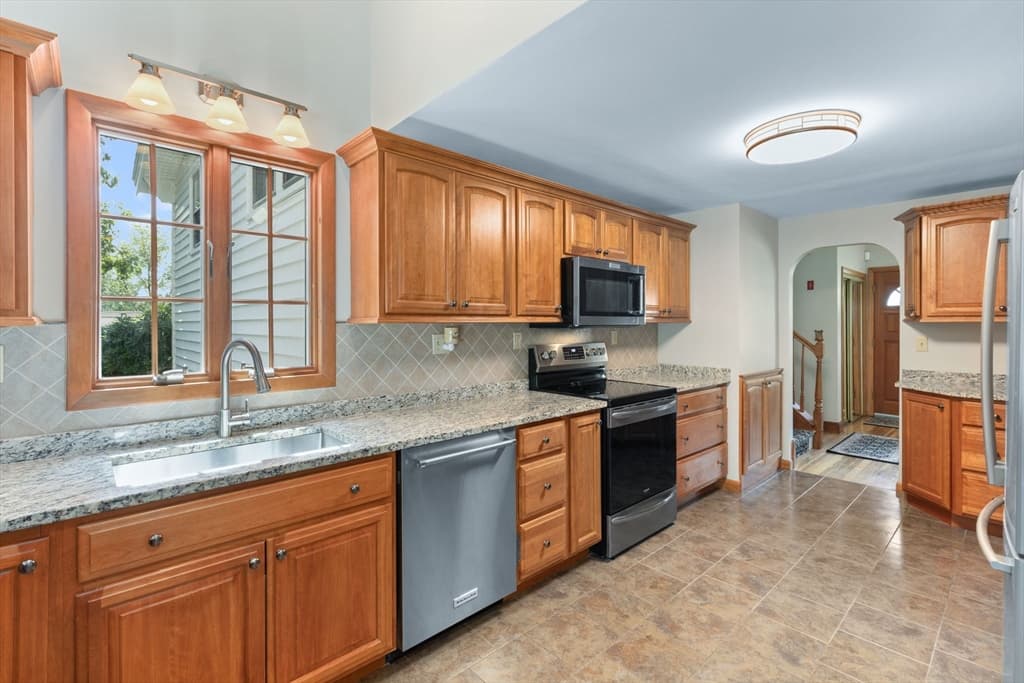 99 Keene St, Brockton MA 02301 photo 24