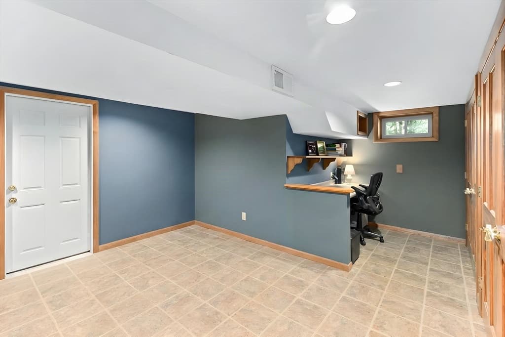 99 Keene St, Brockton MA 02301 photo 39