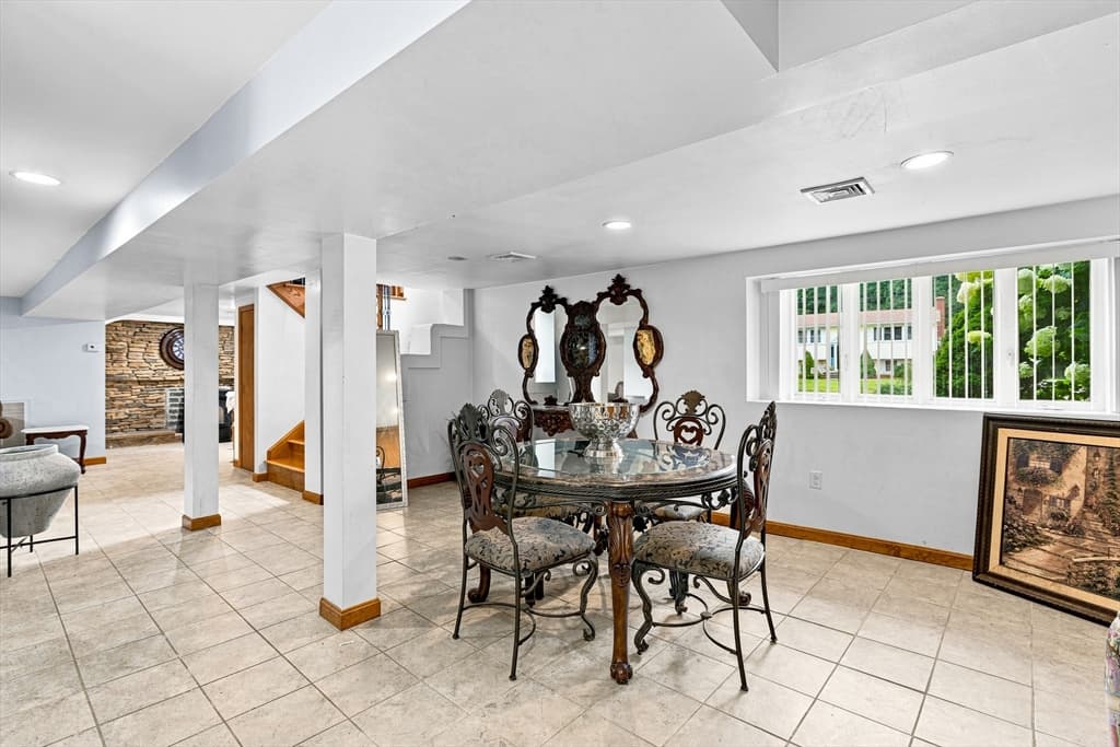 1298 Rebecca Rd, Dighton MA 02764 photo 33