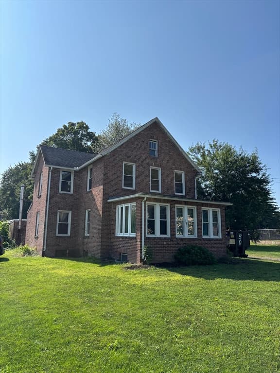 456 Granby Rd, South Hadley MA 01075