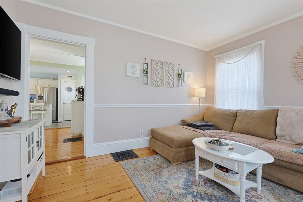 2 Dearborn Ave, Beverly MA 01915 photo 12