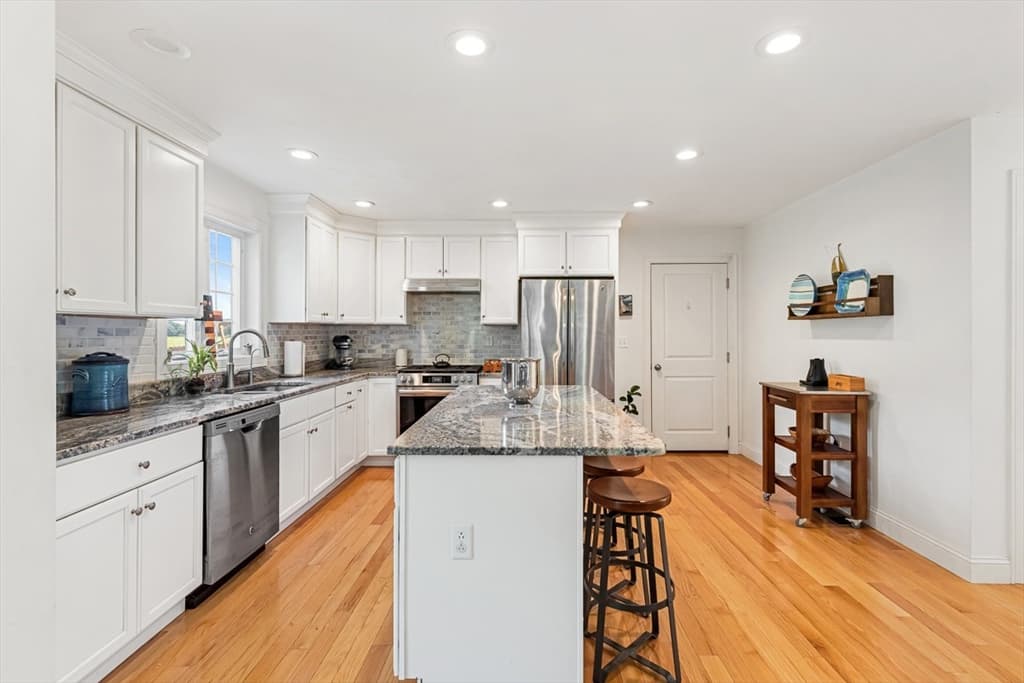 380 N Wheaton Ave, Seekonk MA 02771 photo 19