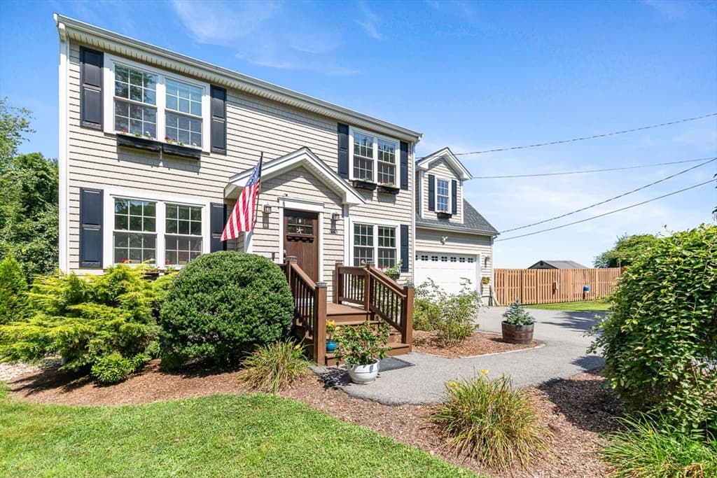 380 N Wheaton Ave, Seekonk MA 02771 photo 4