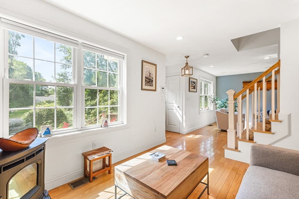380 N Wheaton Ave, Seekonk MA 02771 photo 8