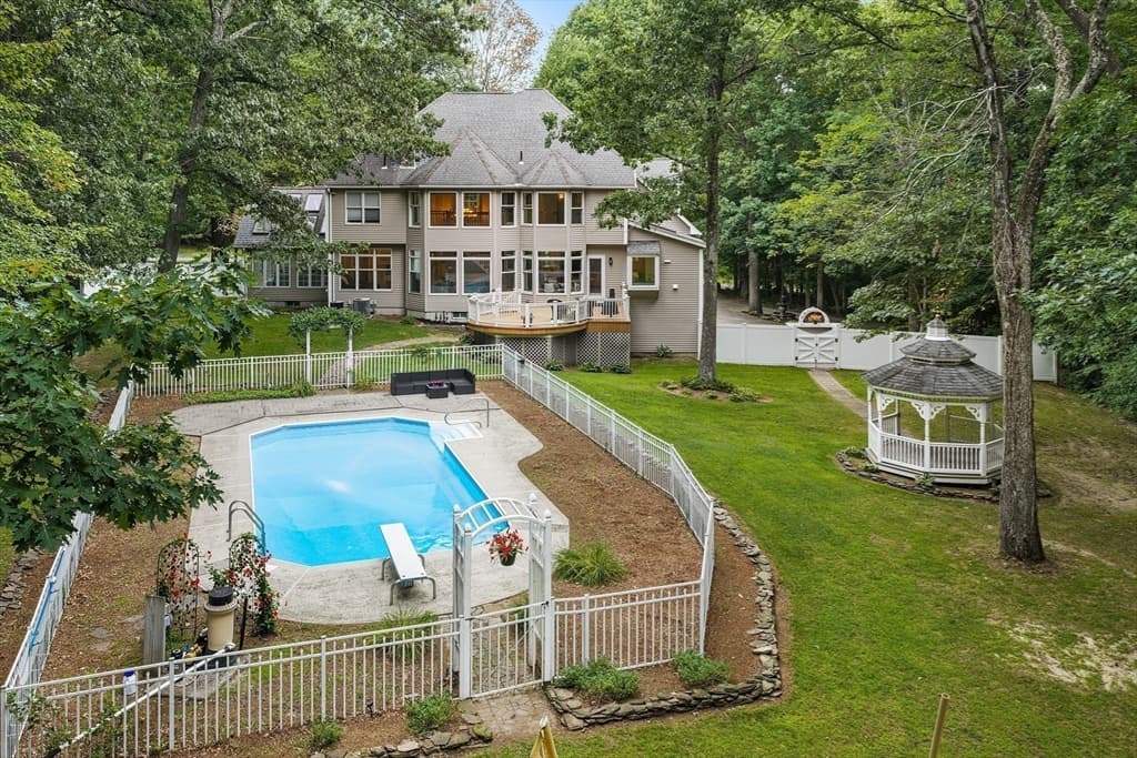4 Iroquois Ln, Wilbraham MA 01095 photo 41