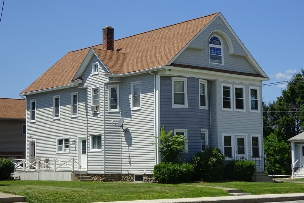 484 Burncoat St, Worcester MA 01606