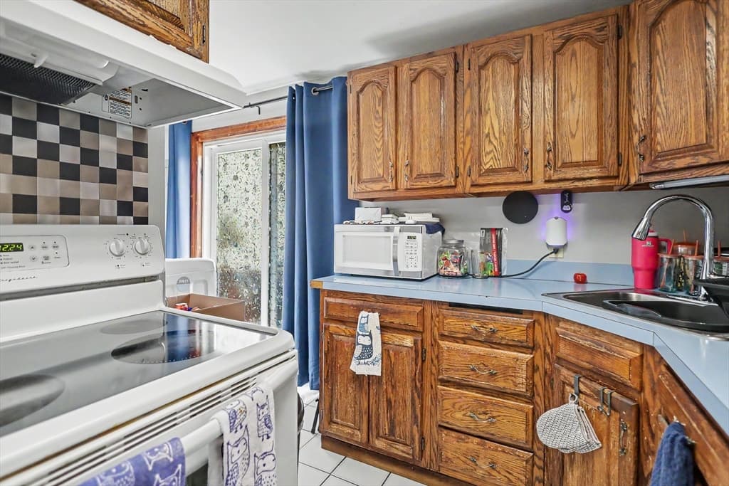 22-24 Hawley St, Lawrence MA 01843 photo 19