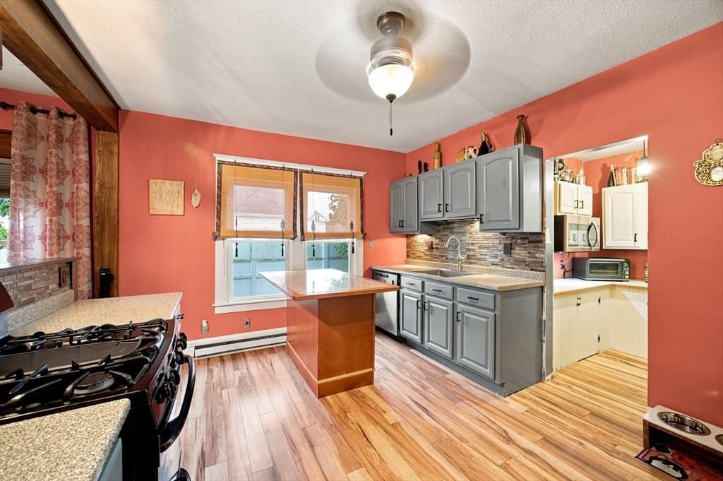 90 Bonneville Ave, Chicopee MA 01013 photo 12