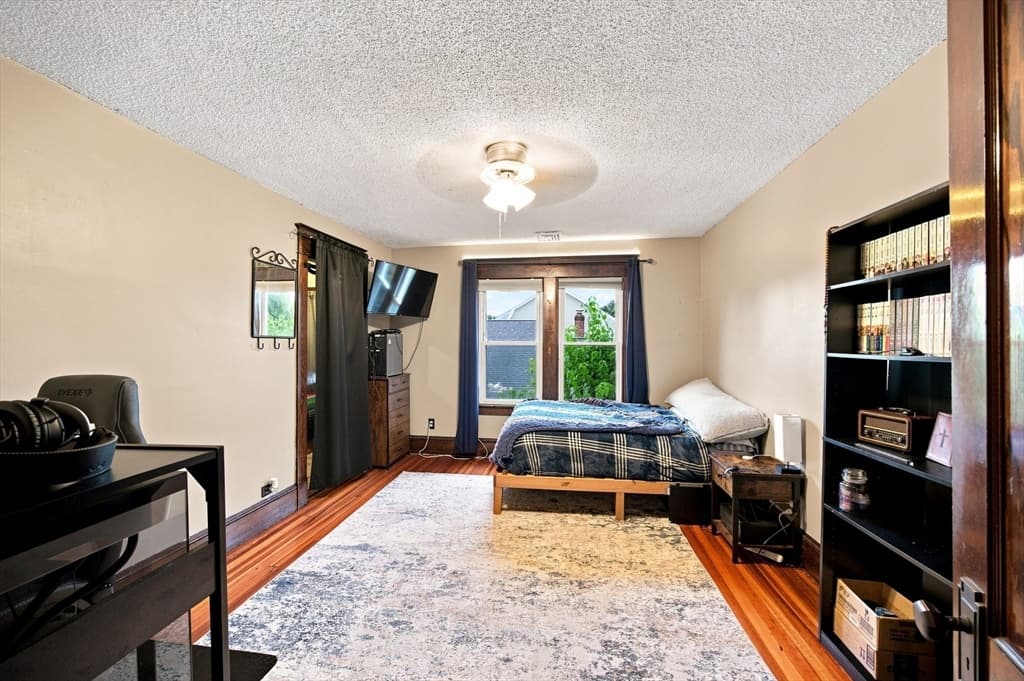 90 Bonneville Ave, Chicopee MA 01013 photo 18