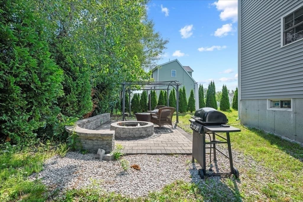 Single Family Residence at 3 Moore Dr, Millbury MA 01527, Millbury, photo 34 of 40
