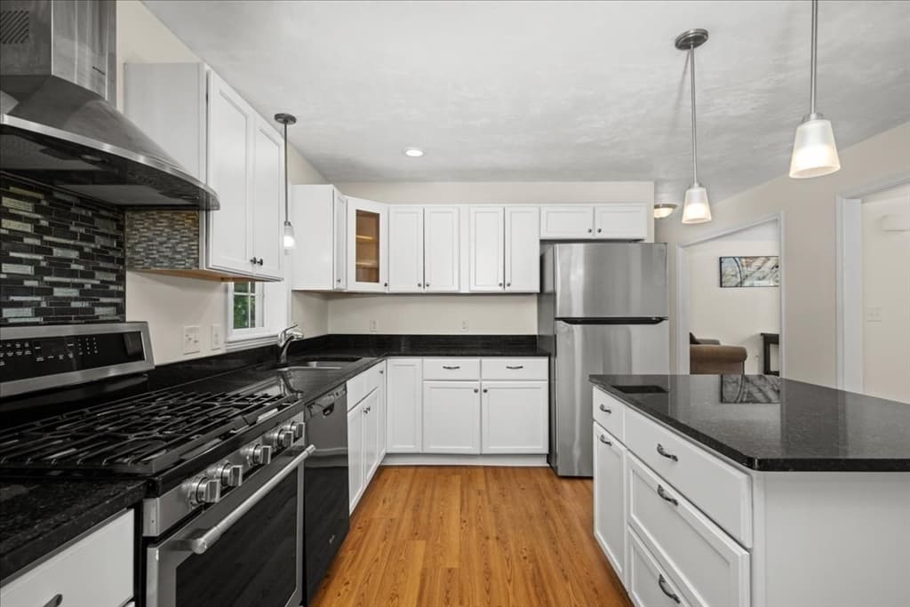 Single Family Residence at 3 Moore Dr, Millbury MA 01527, Millbury, photo 10 of 40
