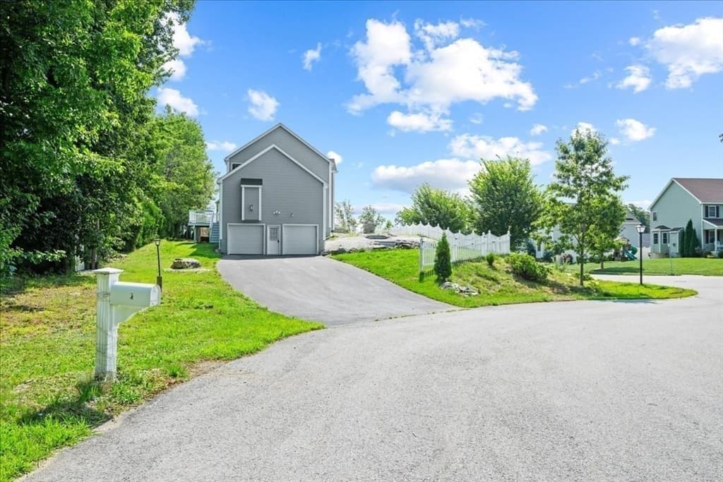 Single Family Residence at 3 Moore Dr, Millbury MA 01527, Millbury, photo 35 of 40