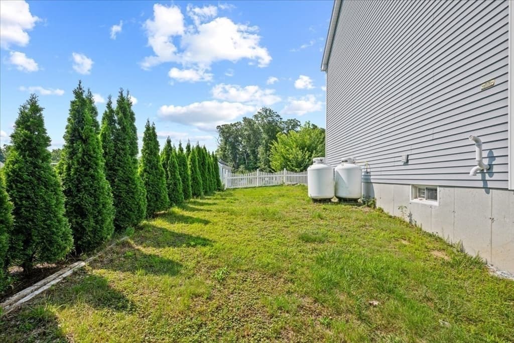 Single Family Residence at 3 Moore Dr, Millbury MA 01527, Millbury, photo 31 of 40