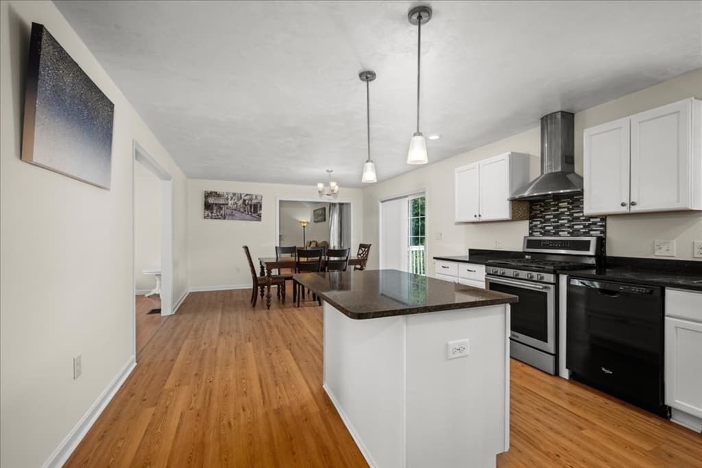 Single Family Residence at 3 Moore Dr, Millbury MA 01527, Millbury, photo 8 of 40