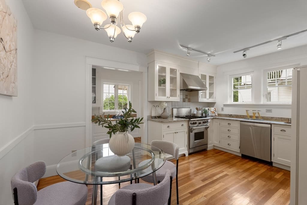 855 Commonwealth Ave, Newton MA 02459 photo 7