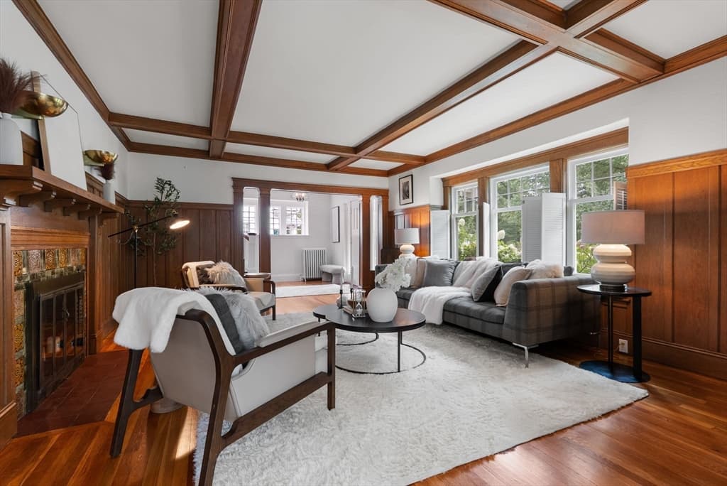 855 Commonwealth Ave, Newton MA 02459 photo 3
