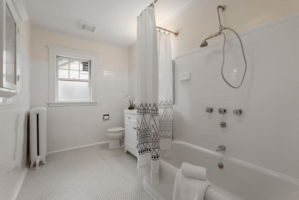 855 Commonwealth Ave, Newton MA 02459 photo 24