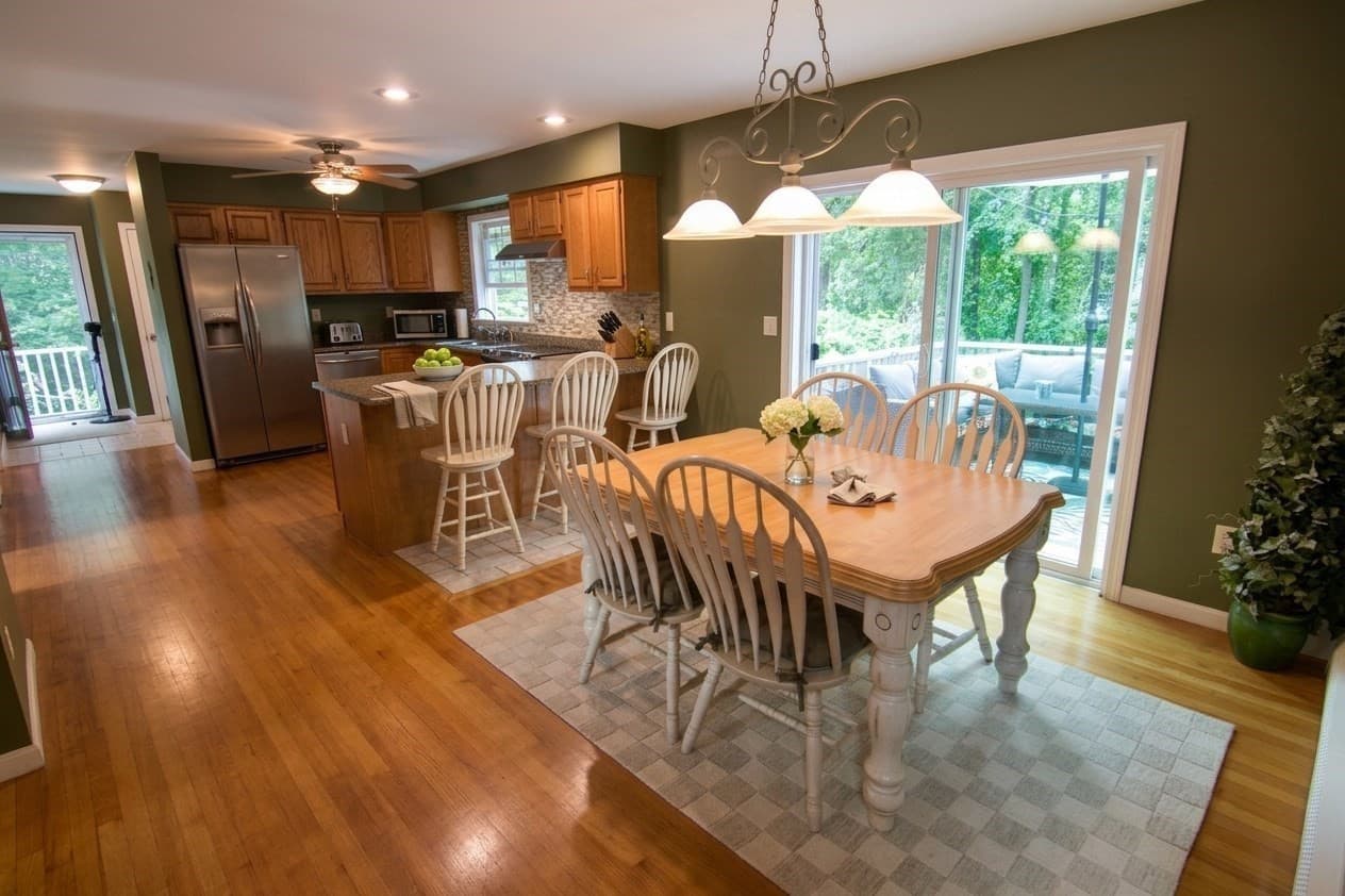 Single Family Residence at 9 Zamora St, Saugus MA 01906, photo 11 of 39