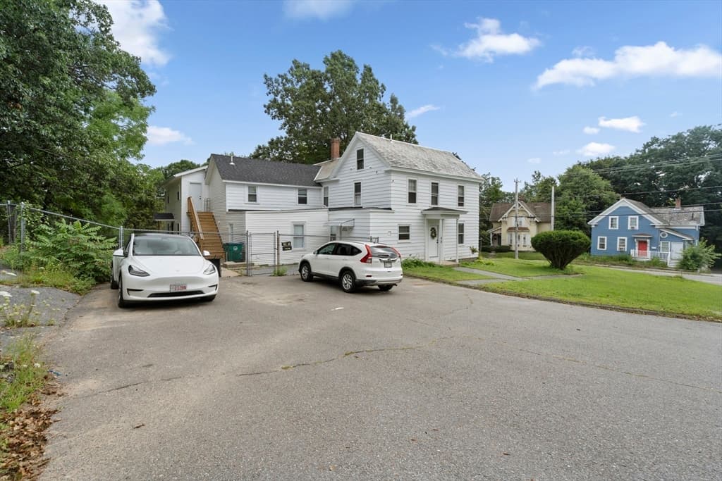 88 Ashburnham St, Fitchburg MA 01420 photo 2
