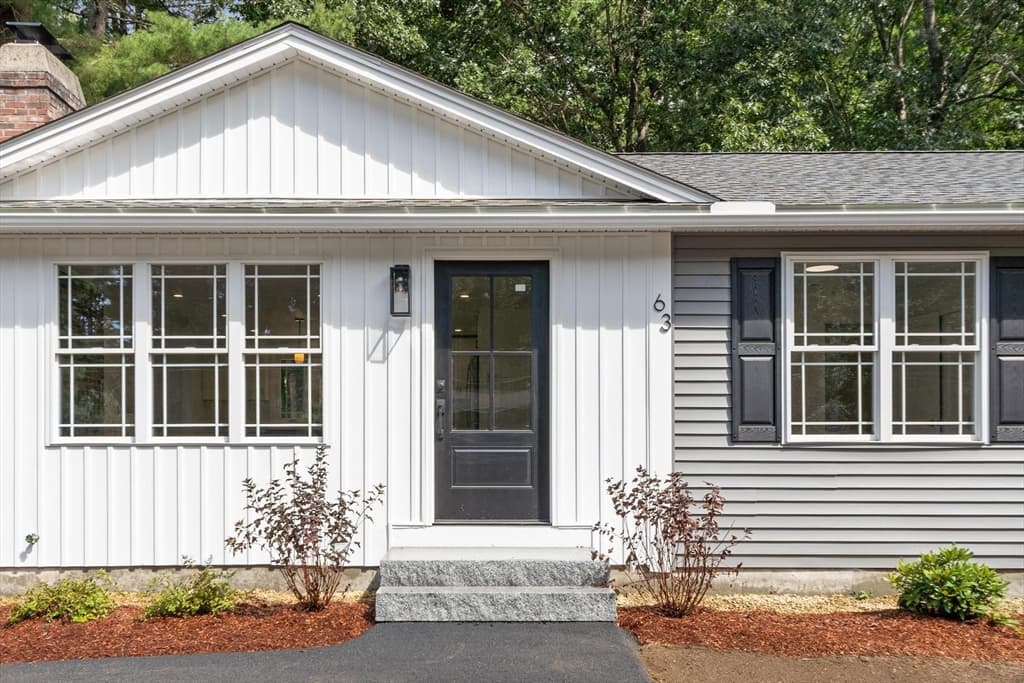 63 Maplewood Dr, Townsend MA 01469