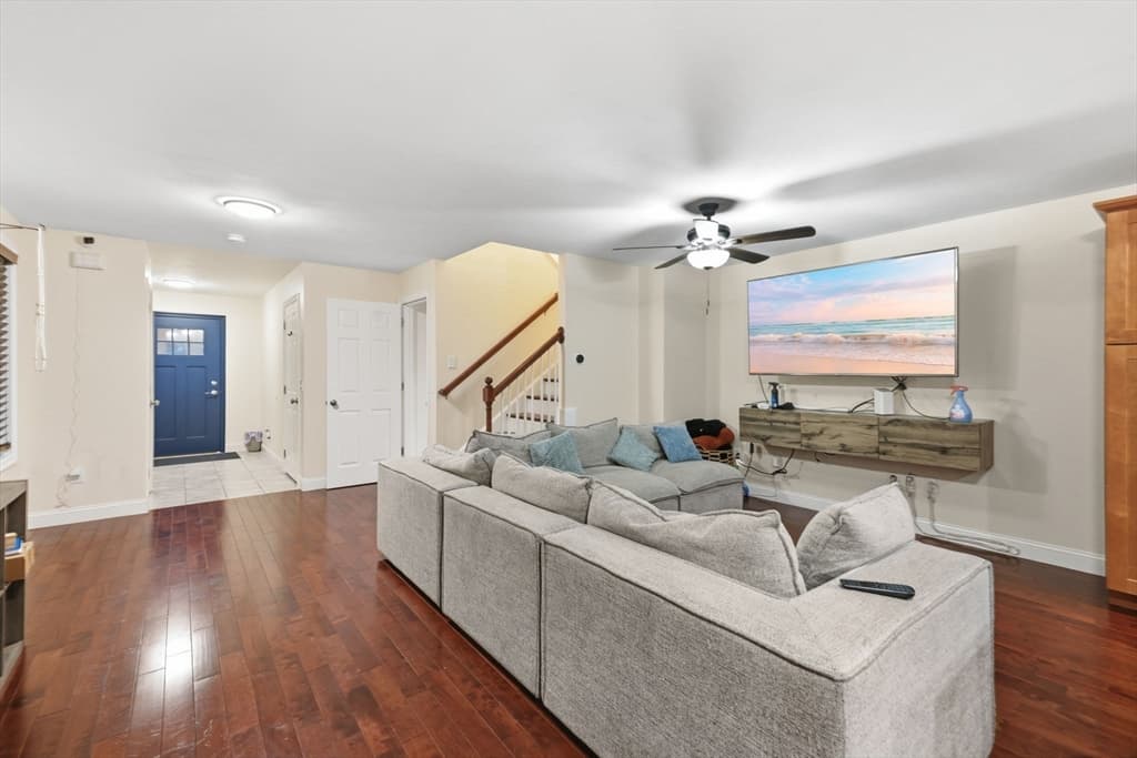 Condominium at 7 Mount Vernon St # 7, Haverhill MA 01830, Haverhill, photo 5 of 9