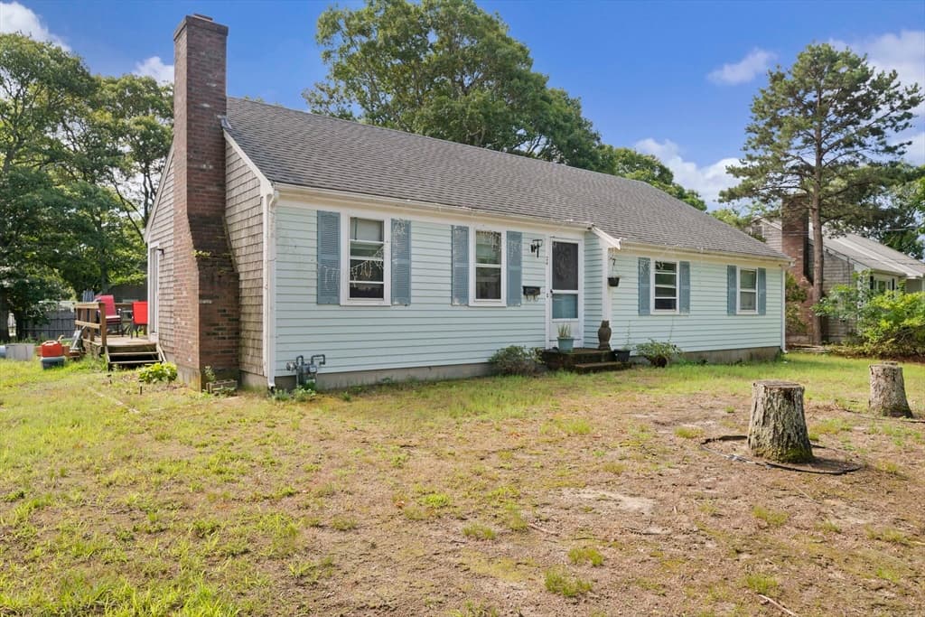 24 S Sea Ave, Yarmouth MA 02601