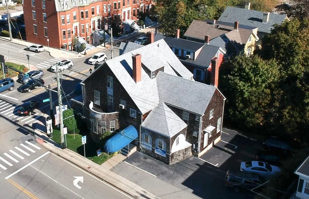 100 Court St, Plymouth MA 02360 photo 2