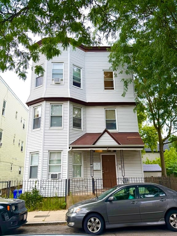 5 Woodward Park St, Boston MA 02125