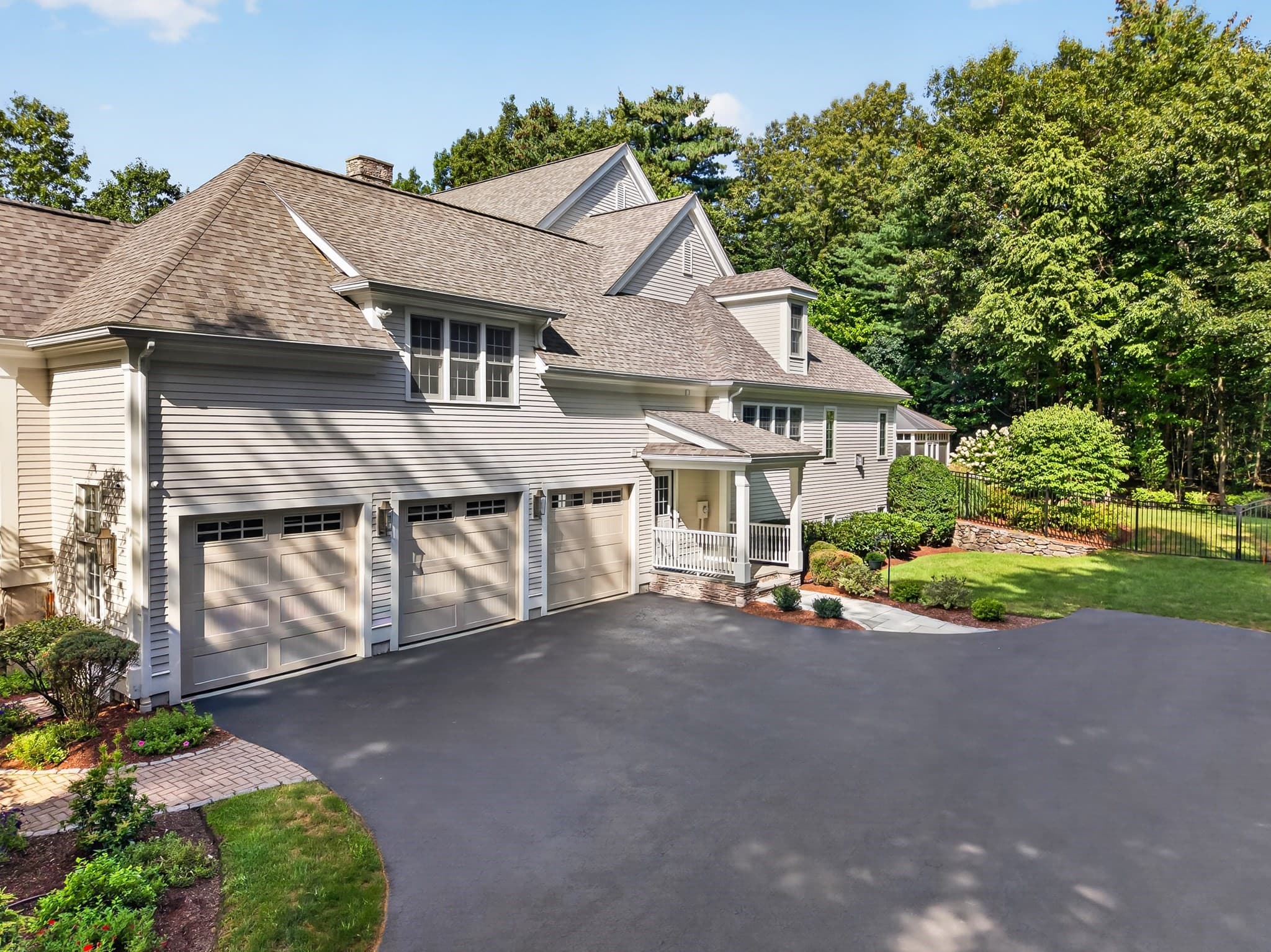 Single Family Residence at 114 Fox Run Rd, Bolton MA 01740, Bolton, photo 4 of 42