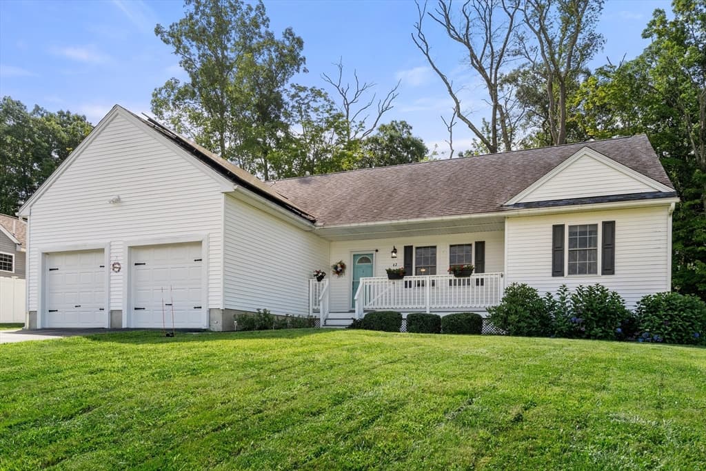 42 Highfield Drive, Southbridge MA 01550