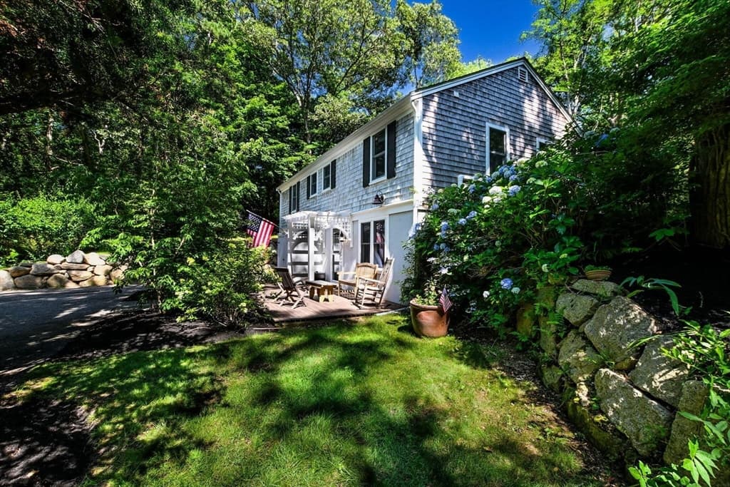 72 Benjamin Nyes, Falmouth MA 02540