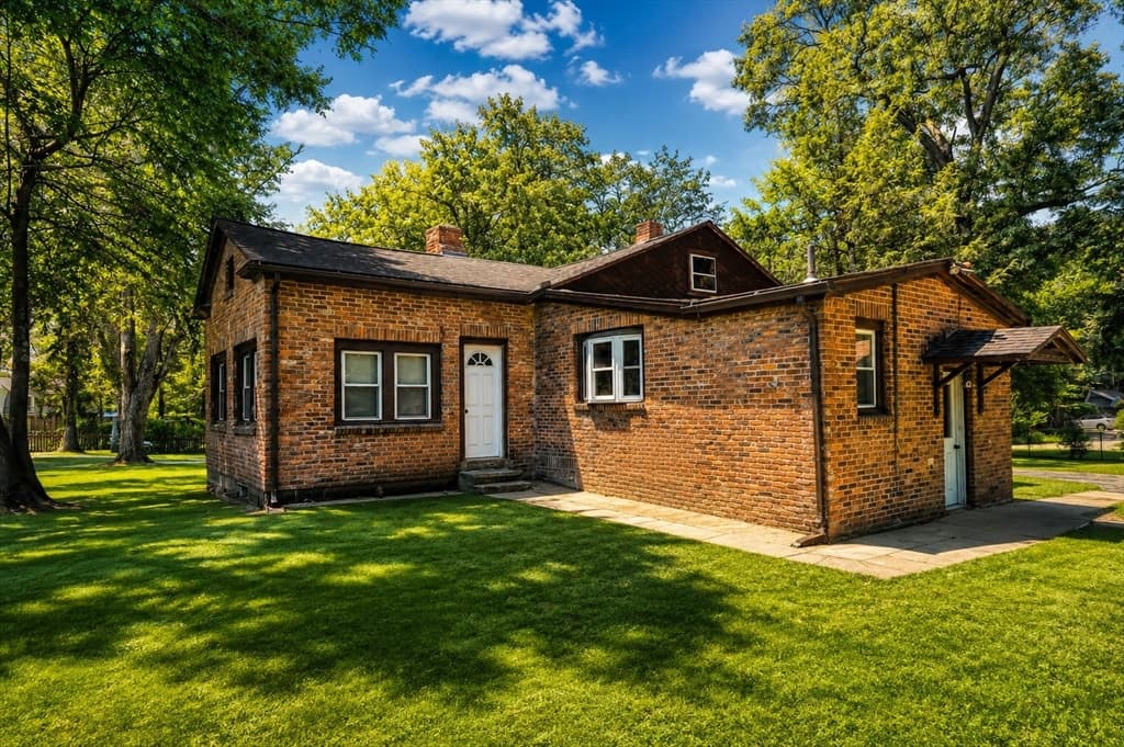 114 Witheridge St, Agawam MA 01030 photo 12