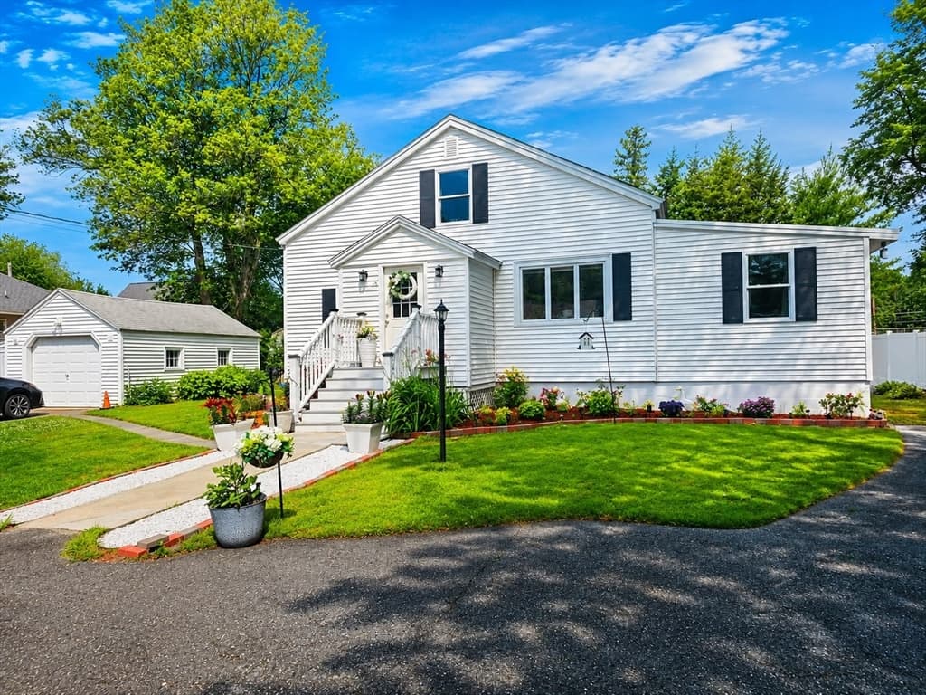56 Kirby Ave, Lunenburg MA 01462