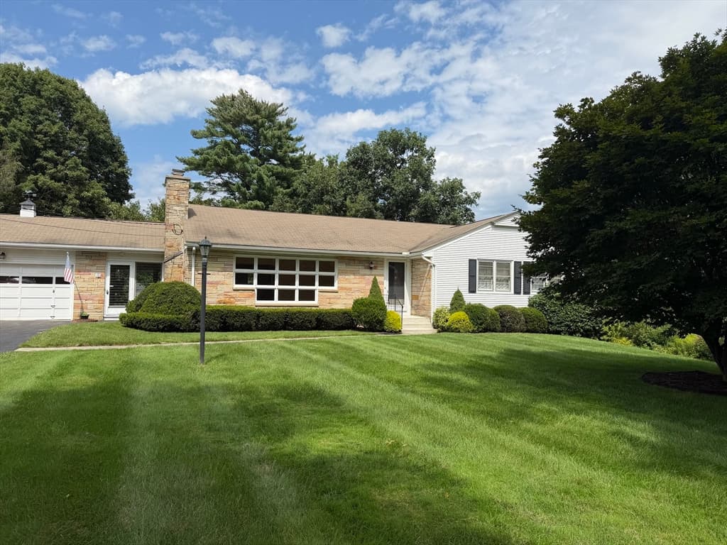 10 Shady Ln, Wilbraham MA 01095