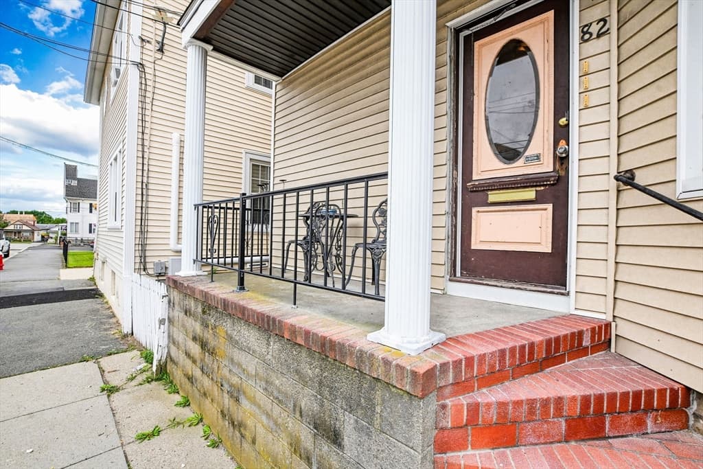 82 Eugenia St, New Bedford MA 02745 photo 5