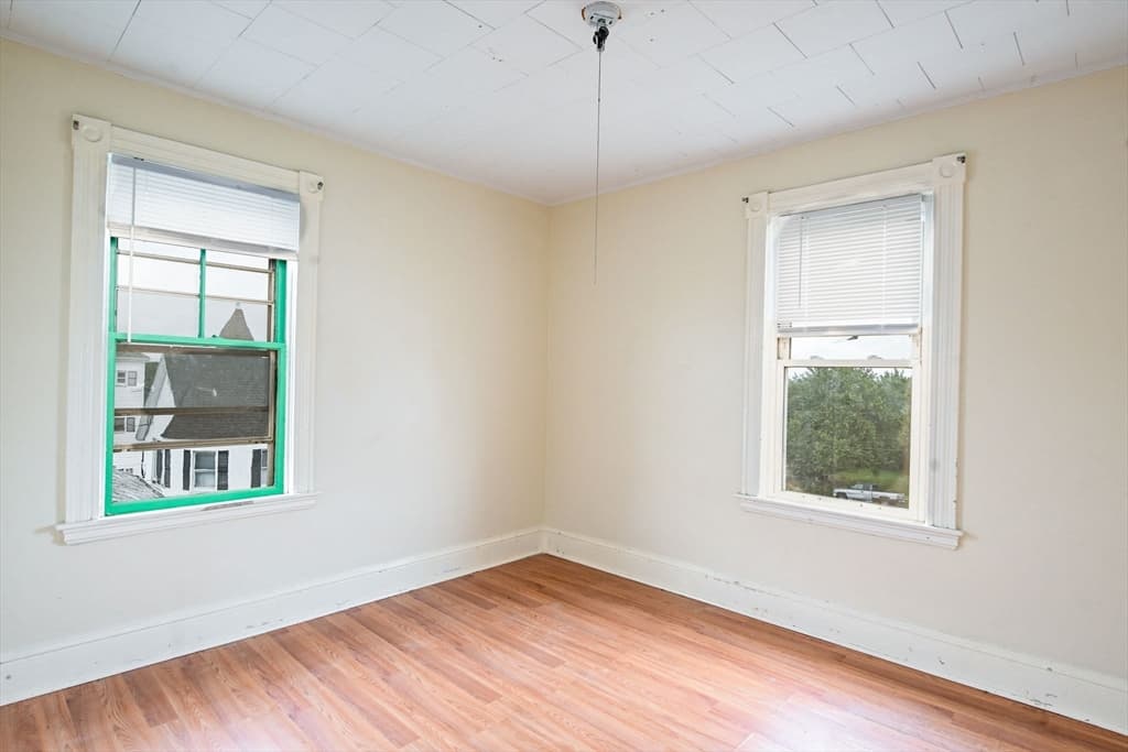 82 Eugenia St, New Bedford MA 02745 photo 20